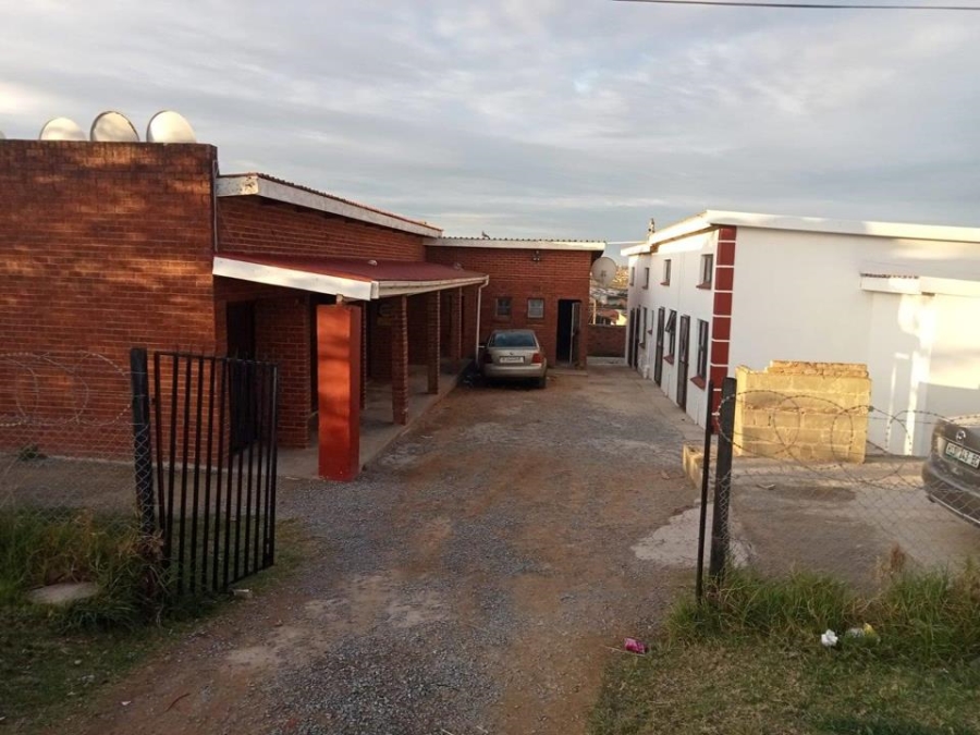 10 Bedroom Property for Sale in Mdantsane Eastern Cape